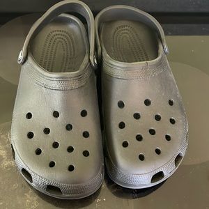 Black crocs